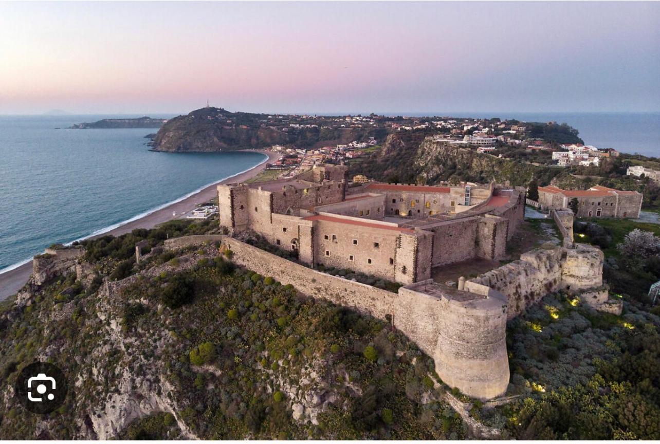 Ferienwohnung La Casa Di Wioletta Barcellona Pozzo di Gotto Exterior foto