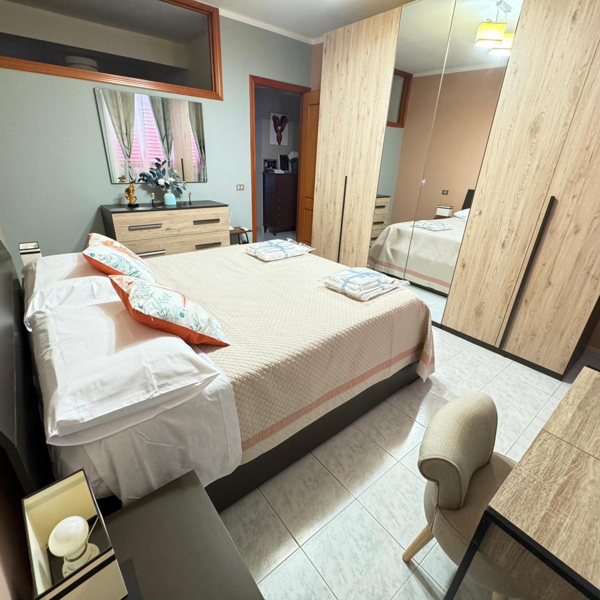 Ferienwohnung La Casa Di Wioletta Barcellona Pozzo di Gotto Exterior foto